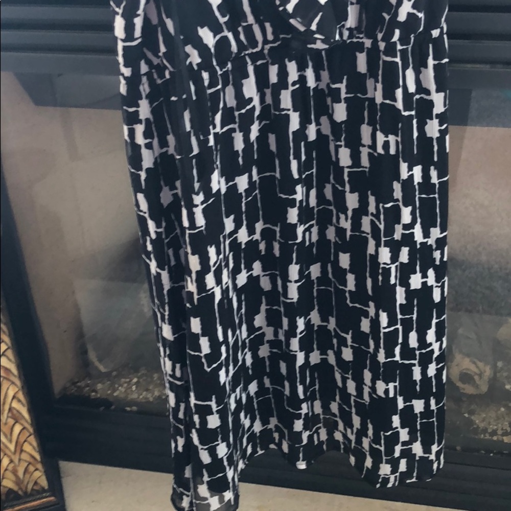 Dress - Picture 3 of 4
